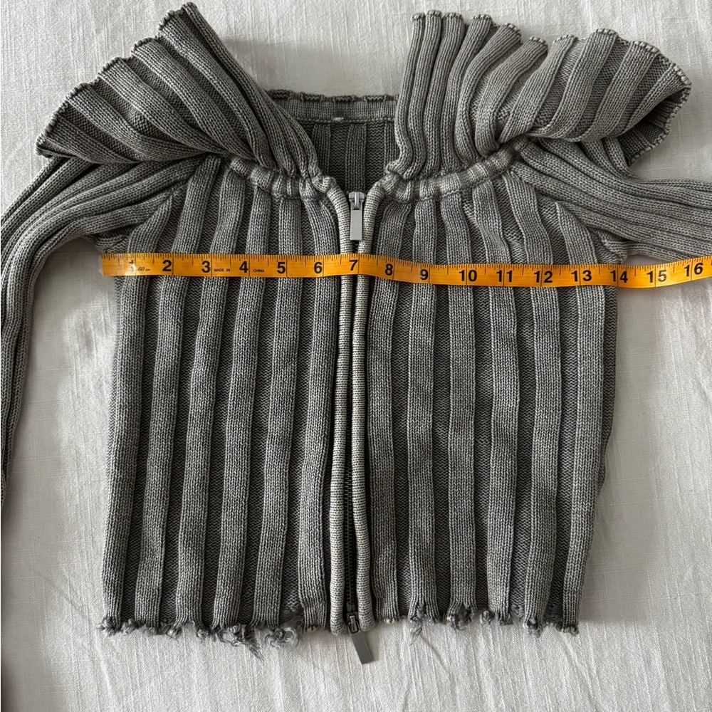 Zara | Ribbed Zip Front Ruffle Collar Crop Sweater - Picture 6 of 8